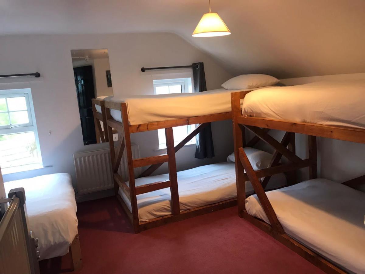 Finn Mccools Giants Causeway Hostel Bushmills Exterior photo