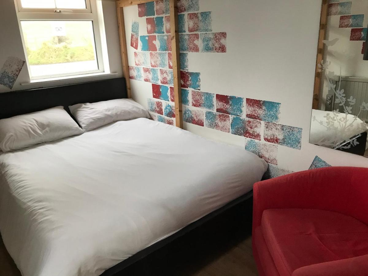 Finn Mccools Giants Causeway Hostel Bushmills Exterior photo